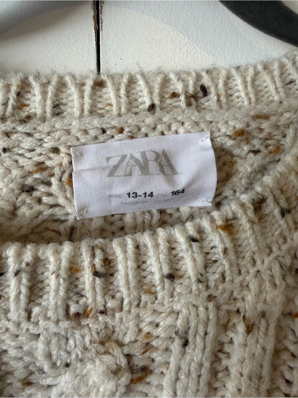 Zara Cable Knit Distressed Cream Speckled Sweater - Size 13/14 - Picture 4 of 6